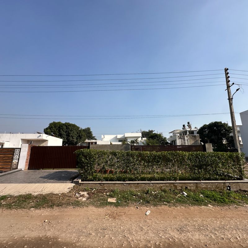 Plot For Sale in Sector 4