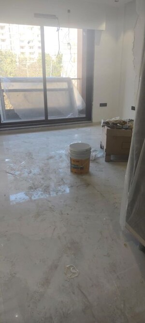 Parking in 2.5 BHK Builder Floor at Sector 57 – for Rent