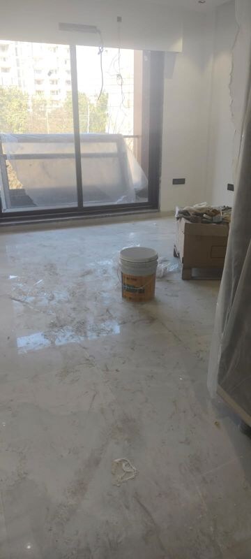 Parking in 2.5 BHK Builder Floor at Sector 57 – for Rent