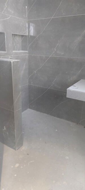 Bathroom in 2.5 BHK Builder Floor at Sector 57 – for Rent