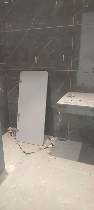 Bathroom in 2.5 BHK Builder Floor at Sector 57 – for Rent