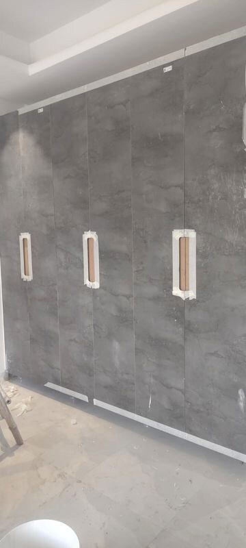 Master Bedroom in 2.5 BHK Builder Floor at Sector 57 – for Rent