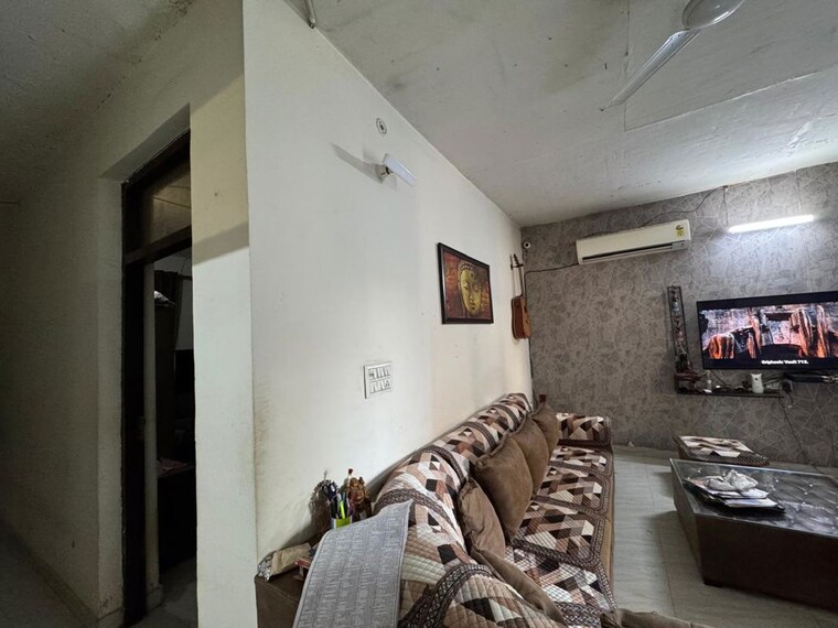 Kitchen, gomti nagar 6 Bedroom 2400 Sq.Ft. Independent House In Gomti Nagar Lucknow 9938816