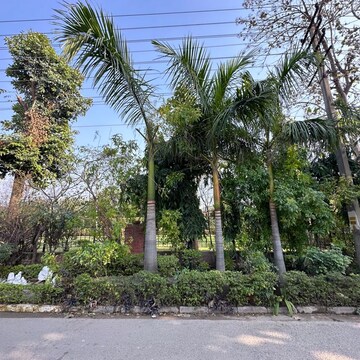 5 BHK Independent House – Garden View at Sector 4 - for Sale