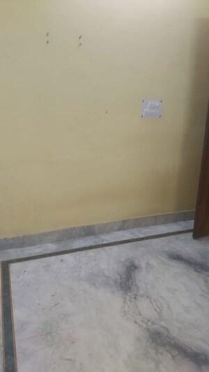 Room in 1.5 BHK Builder Floor at Mayur Vihar – for Rent