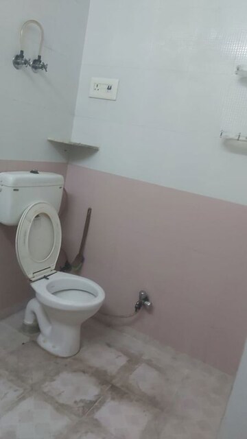 Bathroom in 1.5 BHK Builder Floor at Mayur Vihar – for Rent