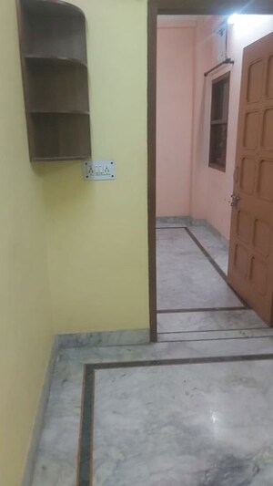 Room in 1.5 BHK Builder Floor at Mayur Vihar – for Rent