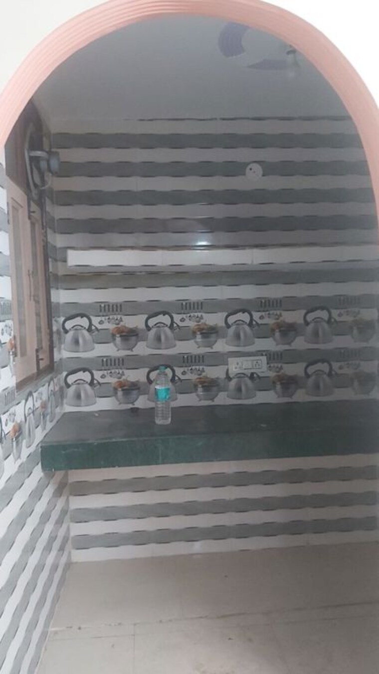 Balcony, mayur vihar 2.5 Bedroom 480 Sq.Ft. Builder Floor In Mayur Vihar Delhi 9938834