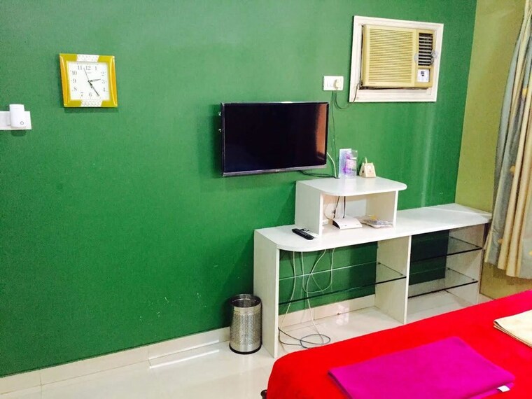 Team Area, raheja-sherwood 3 Bedroom 1000 Sq.Ft. Apartment In Goregaon East Mumbai 9938835