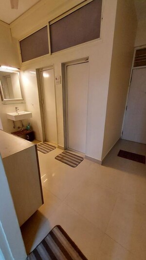 Room in 1 BHK Apartment at Sanghvi Aaditya Heights, Tardeo – for Rent