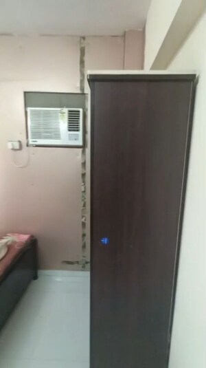 Furnished Amenities in 1 BHK Apartment at Bindra Complex, Andheri East – for Rent