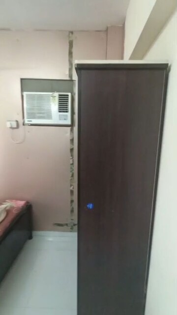 Furnished Amenities in 1 BHK Apartment at Bindra Complex, Andheri East – for Rent