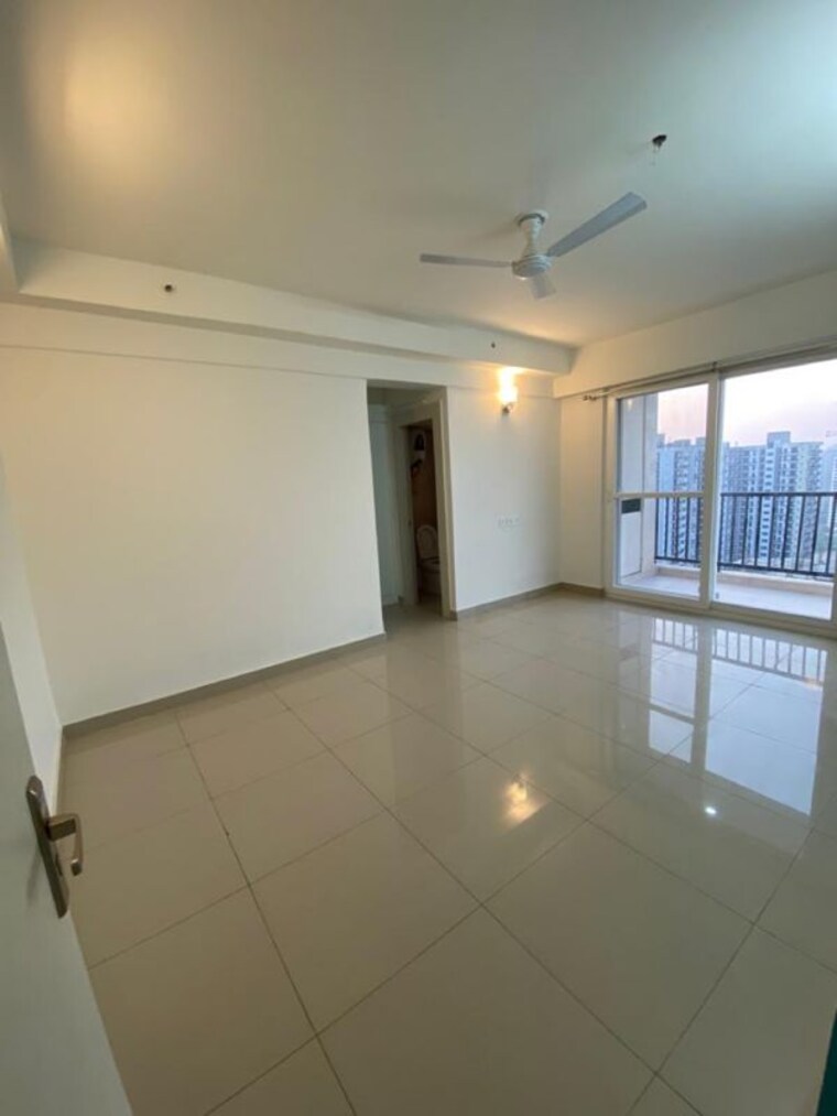 Room, la-residentia 4 Bedroom 2065 Sq.Ft. Apartment In Amrapali Dream Valley Greater Noida 9938853