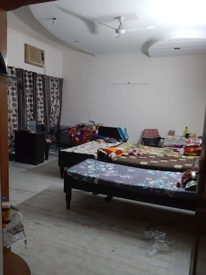 Bedroom in  Pg at Sector 36 – for Rent