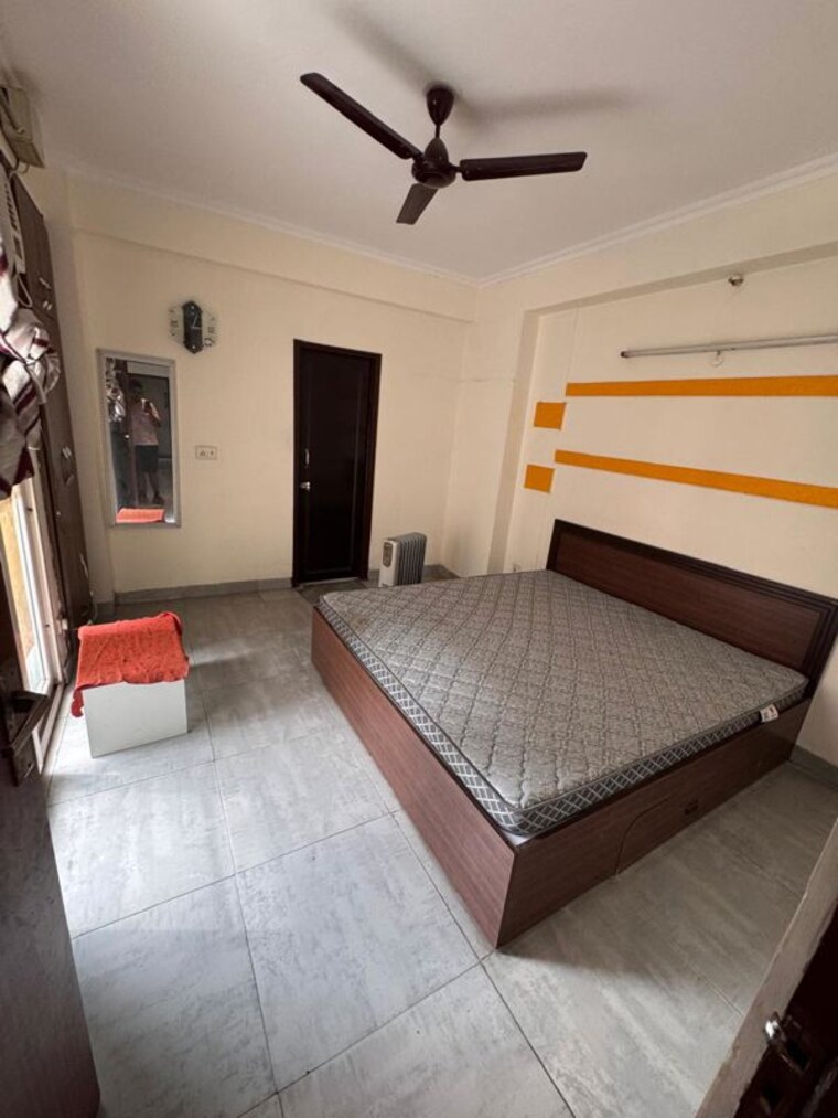 Bedroom, beta ii greater noida 2 Bedroom 120 Sq.Mt. Independent House In Beta Ii Greater Noida Greater Noida 9938862