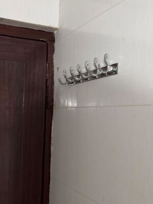 Room in 2 BHK Independent House at Beta Ii Greater Noida – for Rent