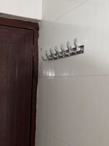 Room in 2 BHK Independent House at Beta Ii Greater Noida – for Rent