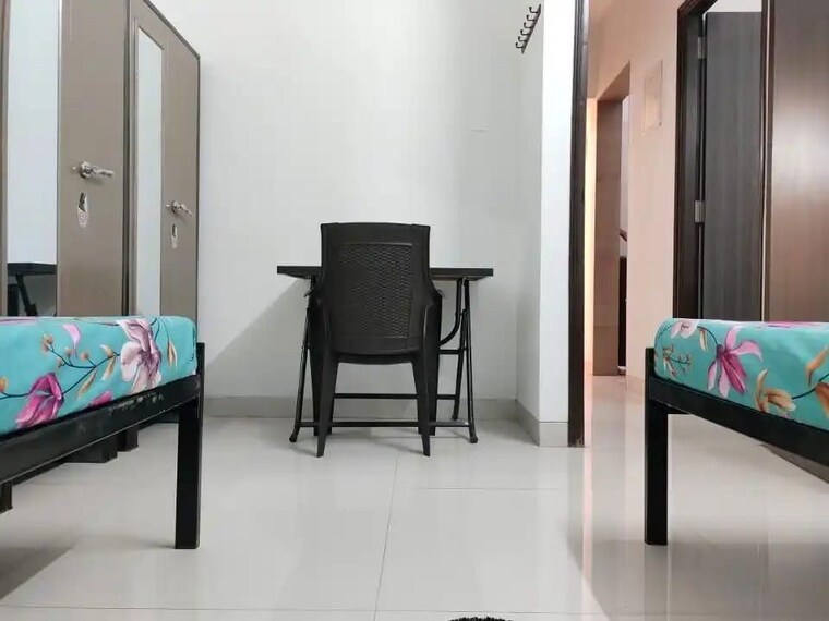Room, kharghar Pg For Boys & Girls In Kharghar 9938871