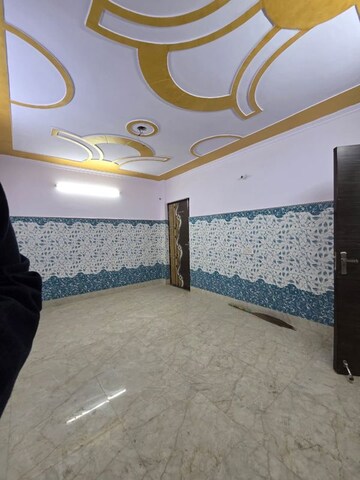 Bedroom in 2 BHK Builder Floor at Zakir Nagar – for Sale