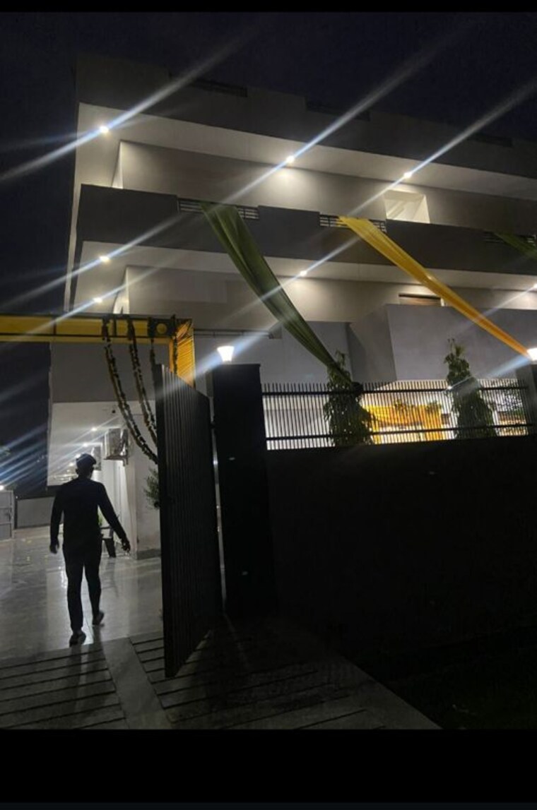 undefined, chi iv greater noida 6+ Bedroom 1000 Sq.Mt. Villa In Chi Iv Greater Noida Greater Noida 9938580