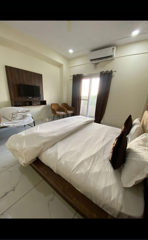 StudioApartment For Rent in Omaxe India Trade Center