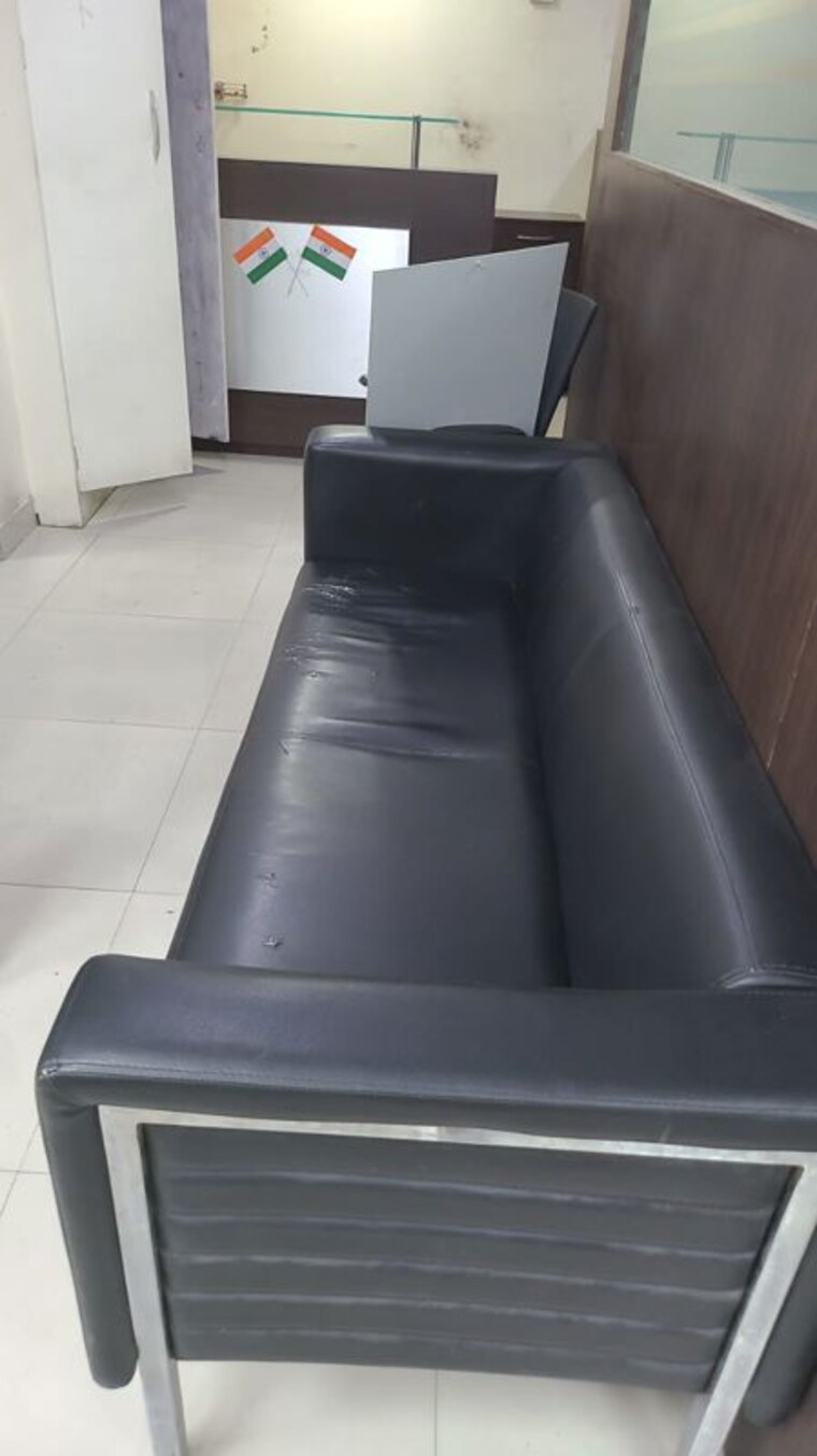 undefined, vibhuti khand Commercial Office Space 900 Sq.Ft. In Vibhuti Khand Lucknow 9938922