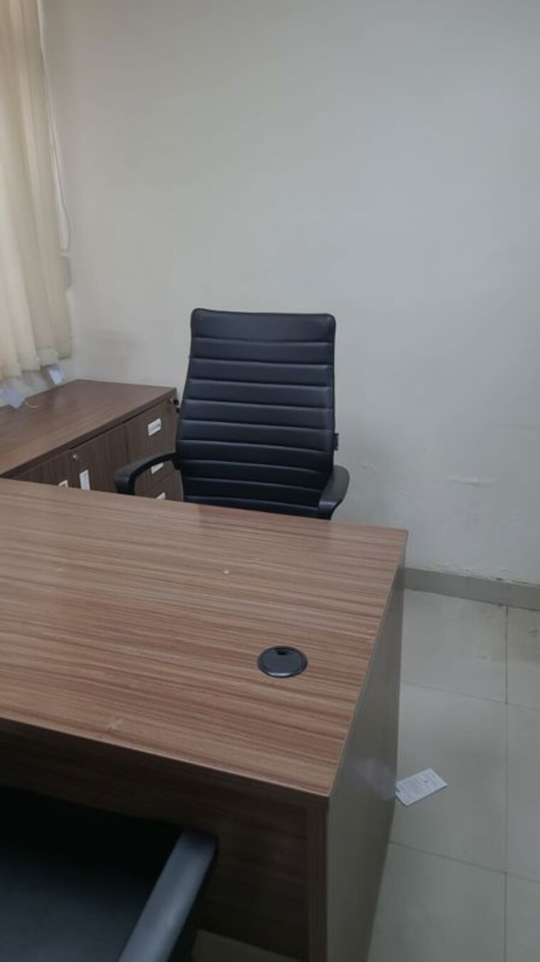undefined, vibhuti khand Commercial Office Space 900 Sq.Ft. In Vibhuti Khand Lucknow 9938922