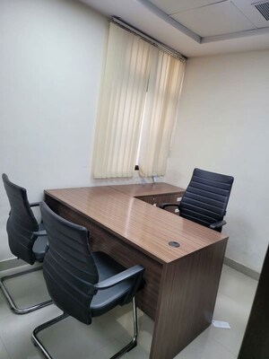  Office Space For Rent in Vibhuti Khand