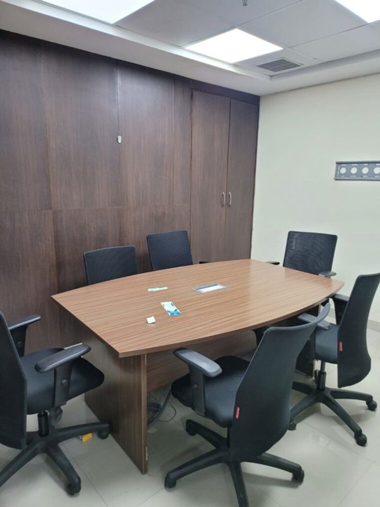 Team Area, vibhuti khand Commercial Office Space 900 Sq.Ft. In Vibhuti Khand Lucknow 9938922