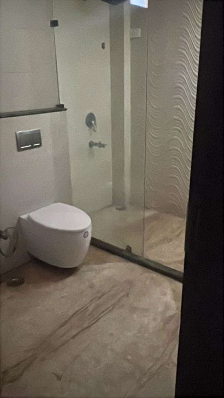 Bathroom, panchsheel enclave 4 Bedroom 268 Sq.Yd. Villa In Panchsheel Enclave Delhi 9938925