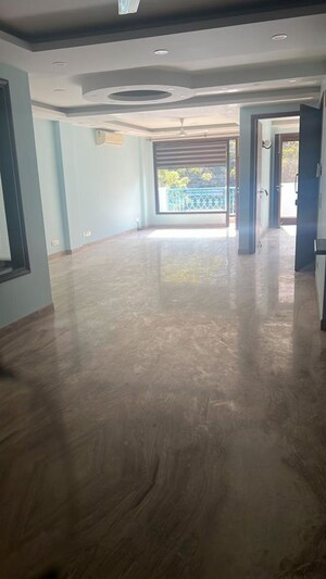 Room in 4 BHK Villa at Panchsheel Enclave – for Sale