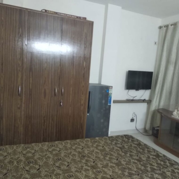 Bedroom, saket 1 RK 400 Sq.Ft. Builder Floor In Saket Delhi 9938934