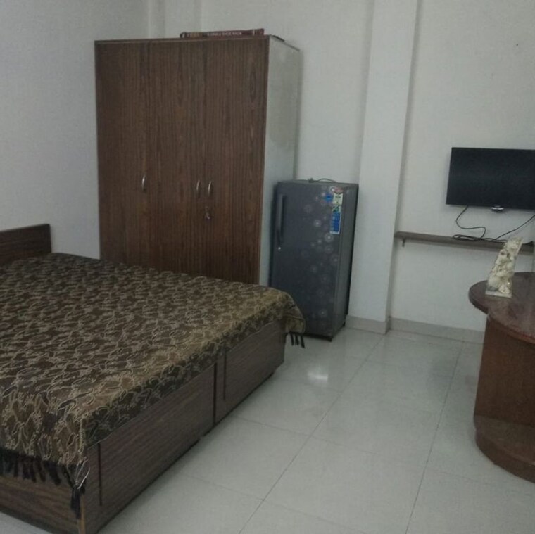 Bedroom, saket 1 RK 400 Sq.Ft. Builder Floor In Saket Delhi 9938934