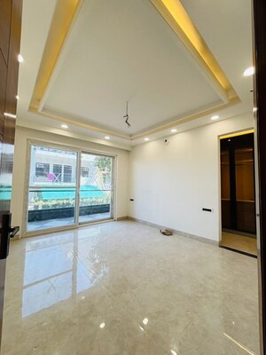 Room in 4 BHK Builder Floor at Ansal API Esencia, Sector 67 – for Sale