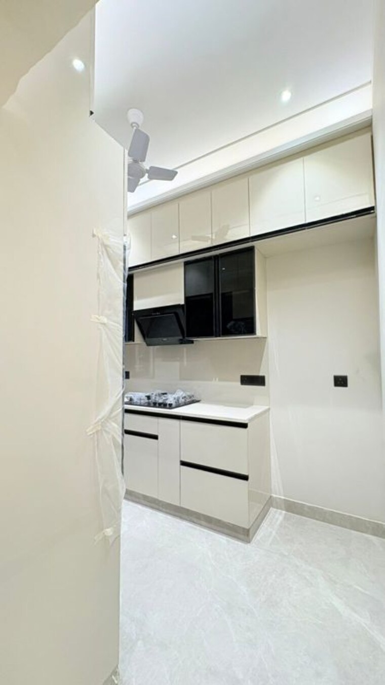 Kitchen, bptp-green-oaks 4 Bedroom 350 Sq.Ft. Builder Floor In Sector 70a Gurgaon 9938939