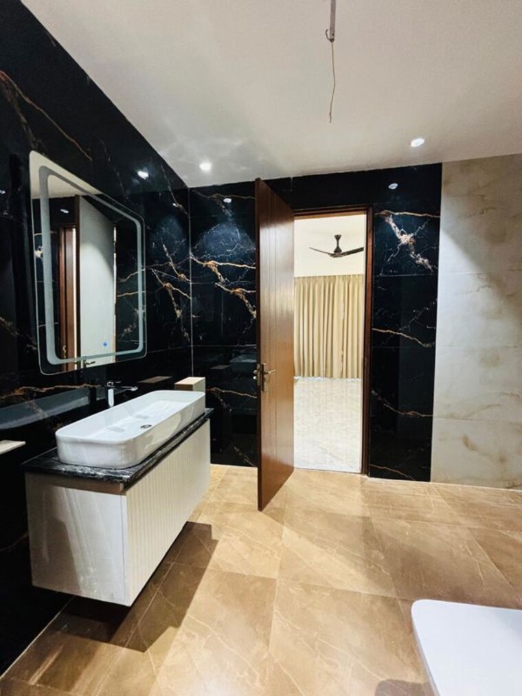 Kitchen, ansal-api-versalia 4 Bedroom 260 Sq.Ft. Builder Floor In Sector 67a Gurgaon 9938940