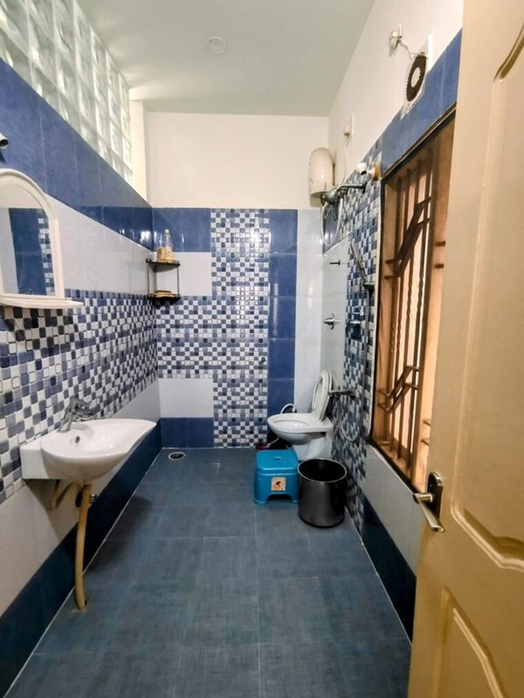 Team Area, hsr layout 4 Bedroom 3000 Sq.Ft. Independent House In Hsr Layout Bangalore 9876708