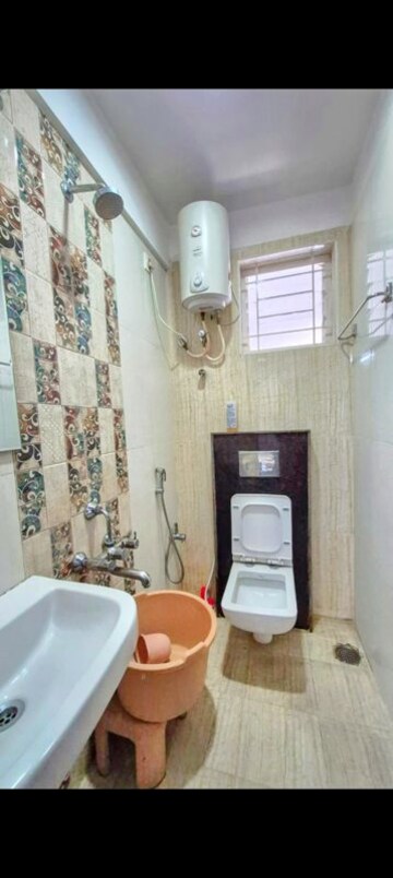 Bathroom in 1 BHK Apartment at Hsr Layout – for Rent