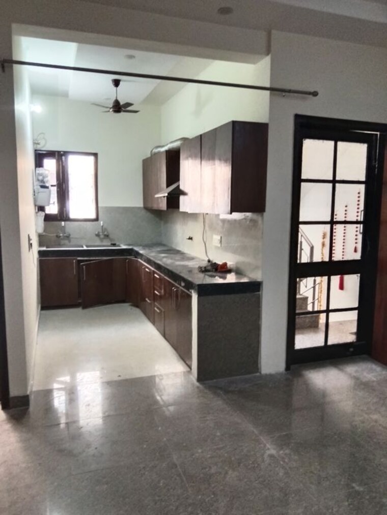 Kitchen, dhakoli 3 Bedroom 122 Sq.Yd. Builder Floor In Dhakoli Zirakpur 9938959
