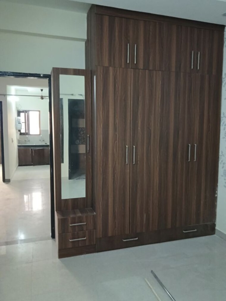Room, dhakoli 3 Bedroom 122 Sq.Yd. Builder Floor In Dhakoli Zirakpur 9938959