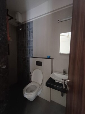 Bathroom in 1.5 BHK Apartment at Sheth Zuri, Laxmi Nagar – for Rent