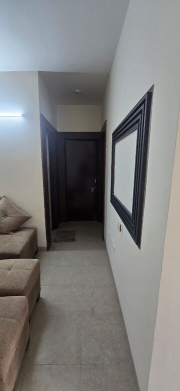 Room in 2 BHK Apartment at Sector 6 Wave City – for Rent
