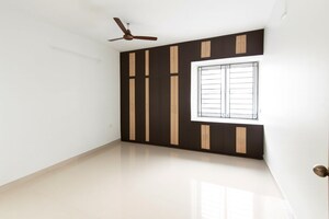 Room in 3 BHK Builder Floor at Madhapur – for Rent
