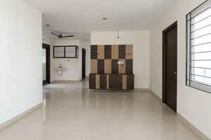Room in 3 BHK Builder Floor at Madhapur – for Rent