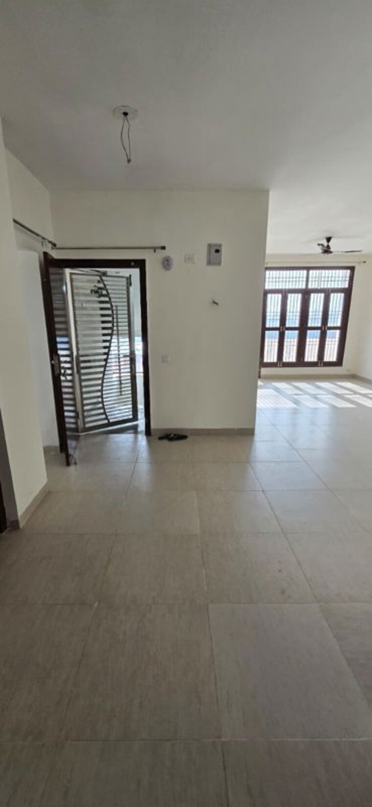 Dining area, wave-prime-floors 2.5 Bedroom 194 Sq.Yd. Builder Floor In Wave City Ghaziabad 9938992