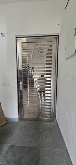 2.5 BHK + Study Room Builder Floor For Rent in Wave Prime Floors