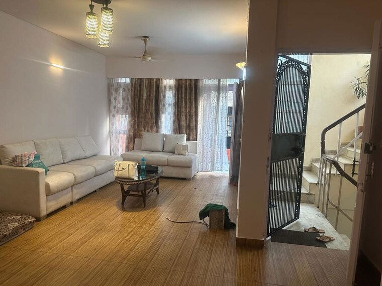 Living Room, kailash hills 3 Bedroom 160 Sq.Yd. Builder Floor In Kailash Hills Delhi 9939039
