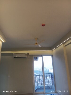 Furnished Amenities in 2 BHK Apartment at Signature Global Prime, Sector 63a – for Rent