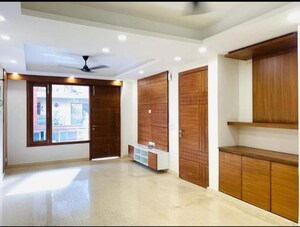 Bedroom in 3.5 BHK Villa at Sushant Lok 2, Sector 57 – for Rent