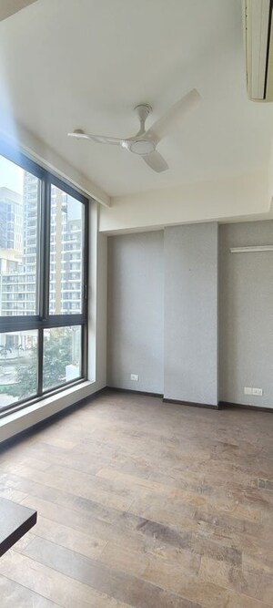 Room in 4 BHK Apartment at M3M Golf Estate, Sector 65 – for Rent